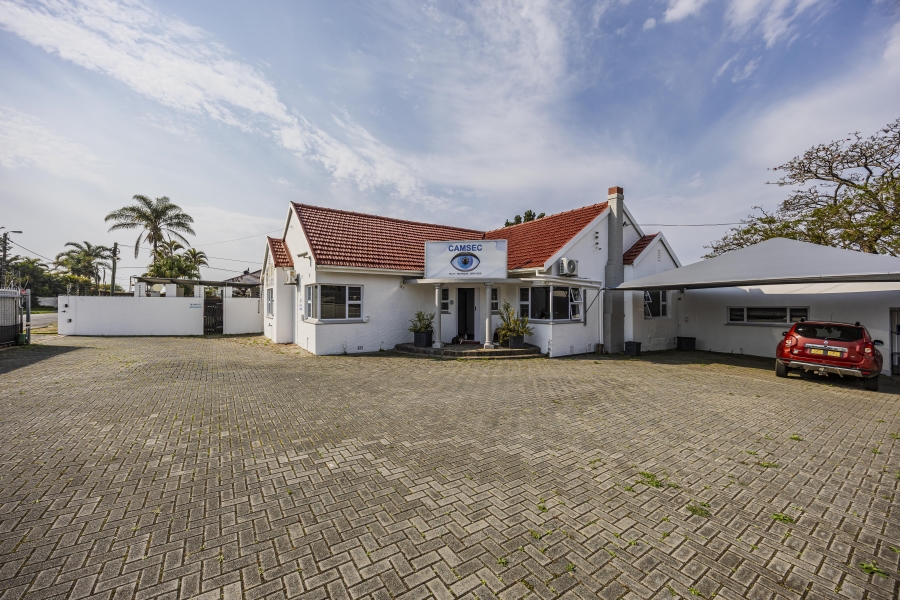 Commercial Property for Sale in Vincent Eastern Cape